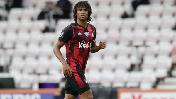 Lý do Chelsea, M.U từ chối chiêu mộ Nathan Ake - Bóng Đá