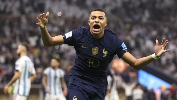 Pháp thua nhưng Mbappe thoát khỏi cái bóng Messi - Bóng Đá