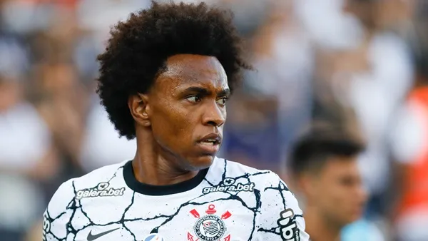 Former Chelsea and Arsenal star Willian receives death threats ahead of Premier League return - Bóng Đá