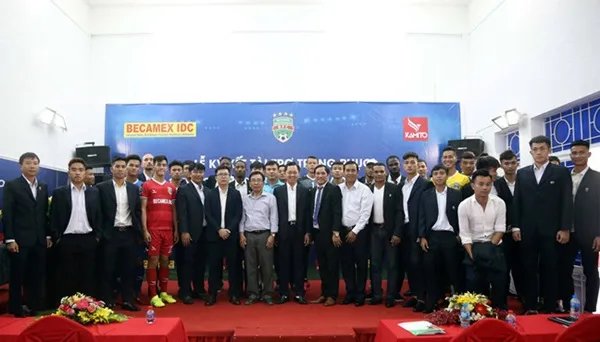 Anh Đức từ chối CLB Thái Lan, ở lại xây mộng vô địch V-League - Bóng Đá