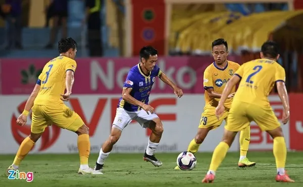 Vòng 10 V-League: Hà Nội bứt phá; Sao trẻ tỏa sáng - Bóng Đá