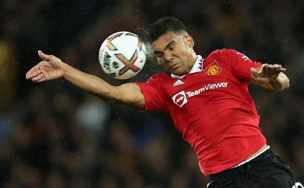 Vắng Casemiro là thiệt thòi lớn của MU - Bóng Đá