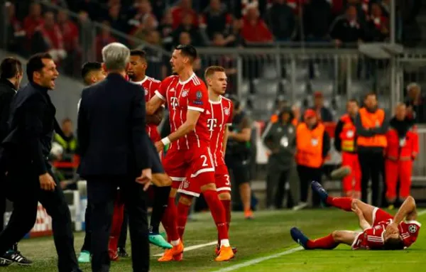 Không thể ghi bàn, Bayern và Sevilla phân định thắng thua bằng 'đấu võ' - Bóng Đá