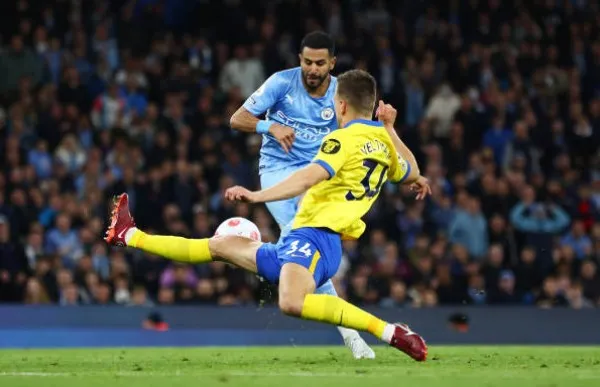 Thắng dễ Brighton, Man City đòi lại ngôi đầu NHA từ tay Liverpool - Bóng Đá