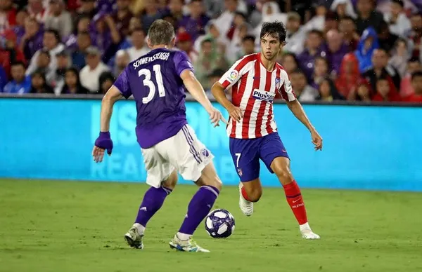 Joao Felix không giống Cris Ronaldo - Bóng Đá