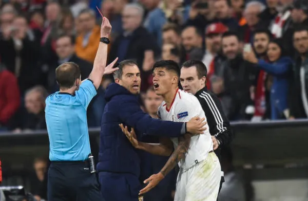 Không thể ghi bàn, Bayern và Sevilla phân định thắng thua bằng 'đấu võ' - Bóng Đá