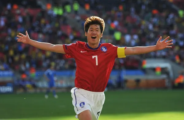 Son Heung-min vươn tầm đẳng cấp như Park Ji-sung chưa? - Bóng Đá