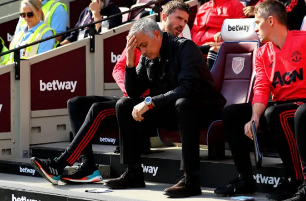 Thay đổi 360 độ, Mourinho đang 'xúc phạm' một Man United bất diệt - Bóng Đá
