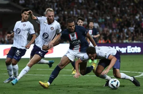 Neymar, Mbappe nổ súng, PSG thắng dễ Toulouse ngay trên sân khách - Bóng Đá