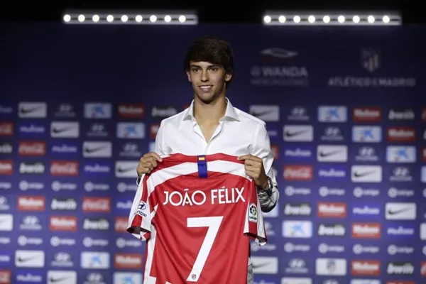 Joao Felix không giống Cris Ronaldo - Bóng Đá