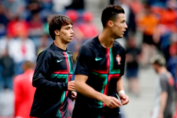 Joao Felix không giống Cris Ronaldo - Bóng Đá