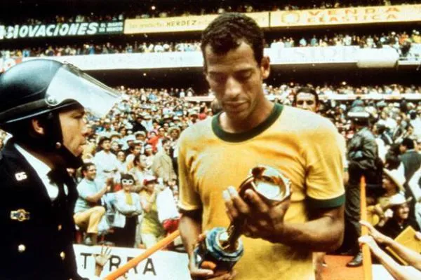 Đội hình huyền thoại Brazil: Cafu đảm bảo ghi ít nhất 5 bàn/trận - Bóng Đá