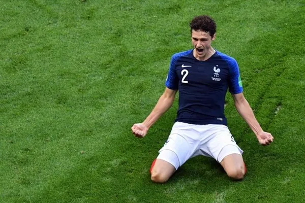 Benjamin Pavard - Hình mẫu thu nhỏ của Lilian Thuram trong tuyển Pháp - Bóng Đá