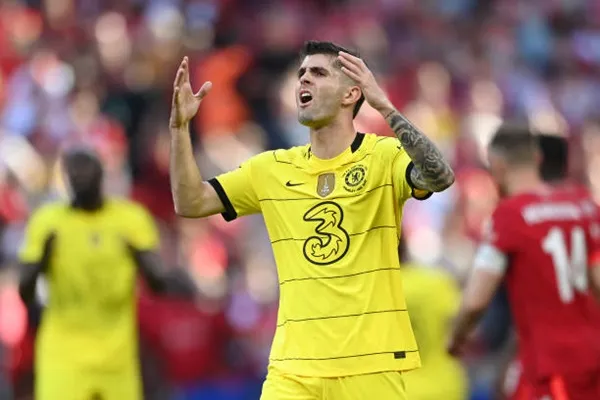 Pulisic tái hiện tình huống 'đi vào lòng đất' ở 2 trận chung kết với Liverpool - Bóng Đá