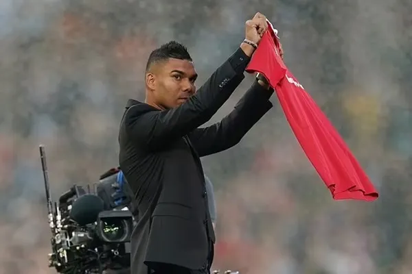 Former Liverpool star Glen Johnson explains why Man Utd’s signing of Casemiro is a mistake - Bóng Đá