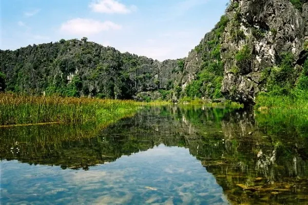 5.nhung-dia-diem-du-lich-o-ninh-binh-trong-ngay-30-4-1-5-3-phunutoday.vn