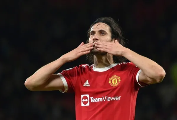 Furious Man United fans take aim at 'ridiculous' Edinson Cavani  - Bóng Đá