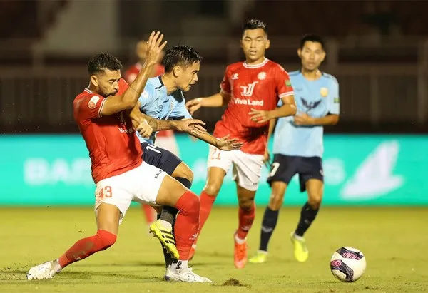 Top cuối V-League 2022: Căng mình tìm nguồn sống - Bóng Đá