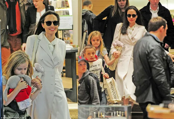 angela-jolie-phunutoday.v