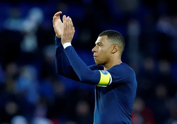 Băng đội trưởng của Mbappe khiến tuyển Pháp dậy sóng - Bóng Đá