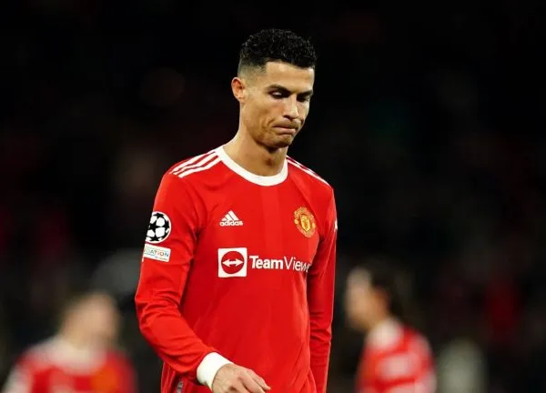 Gary Neville warns new Man Utd manager could force Ronaldo out – ‘He doesn’t take that too well’ - Bóng Đá