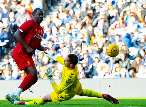 Steven Gerrard tham dự trận huyền thoại Liverpool vs Rangers - Bóng Đá