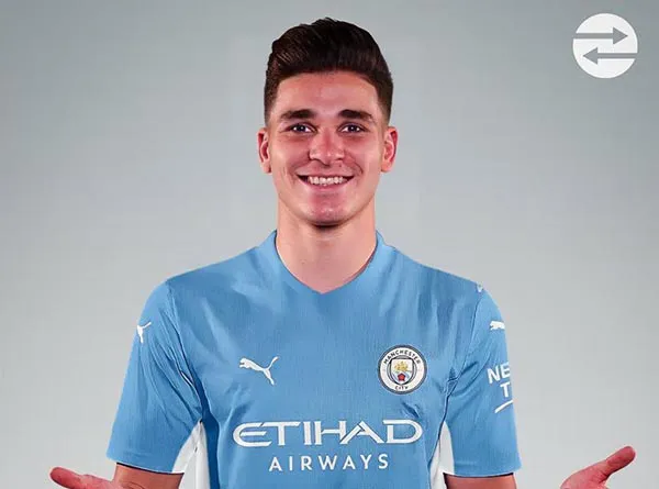 OFFICIAL: JULIÁN ÁLVAREZ TO MAN CITY - Bóng Đá