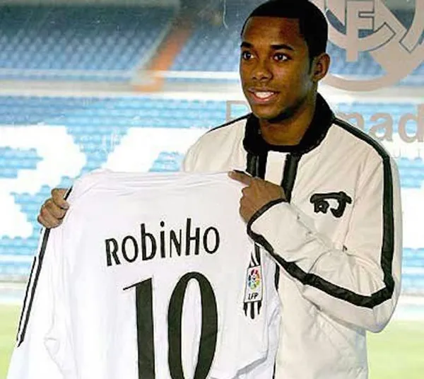 Bậc thầy rê bóng Robinho cũng chỉ có vậy? - Bóng Đá