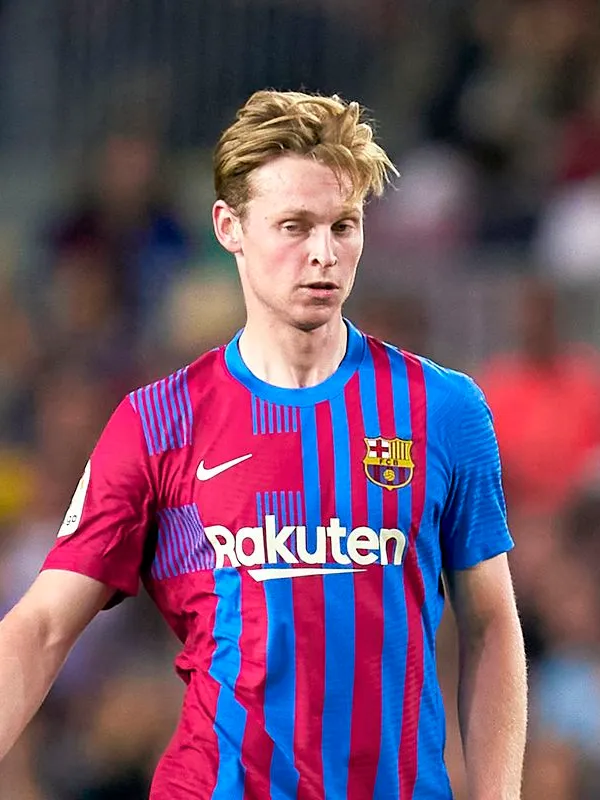 What Frenkie de Jong has told team-mates about joining Manchester United as Barcelona consider drastic action - Bóng Đá