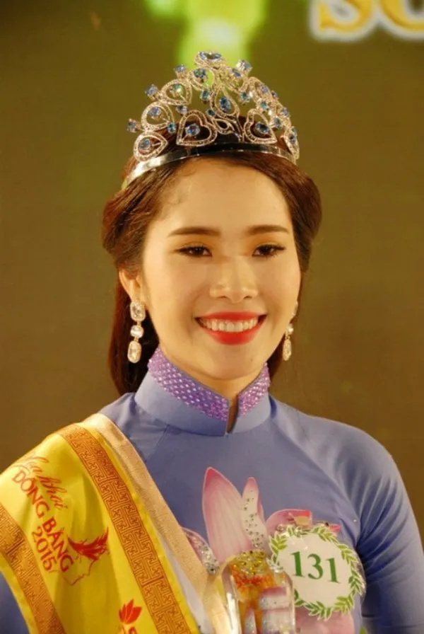 nhan-sac-nam-em-sau-7-nam-dang-quang-hoa-khoi-sap-lay-vuong-mieng-moi-419ef3d4
