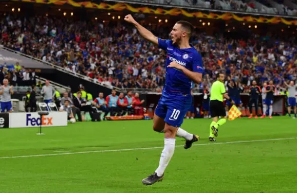 Hậu Europa League, Hazard nhảy múa, hút thuốc phì phèo cùng BHL - Bóng Đá