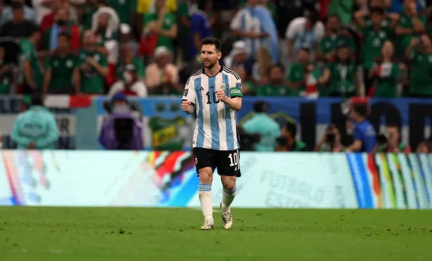 Cựu sao Arsenal hóa người hùng của Argentina - Bóng Đá
