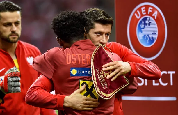 Lewandowski tiếp tục 'tệ hại', Ba Lan đã cảm thấy 'lạnh gáy' - Bóng Đá