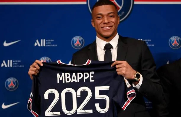 Mbappe liệu có nên suy nghĩ lại quyết định rời PSG vào mùa hè tới? - Bóng Đá