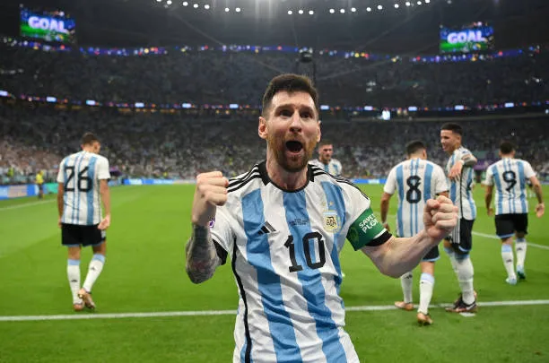 Cựu sao Arsenal hóa người hùng của Argentina - Bóng Đá