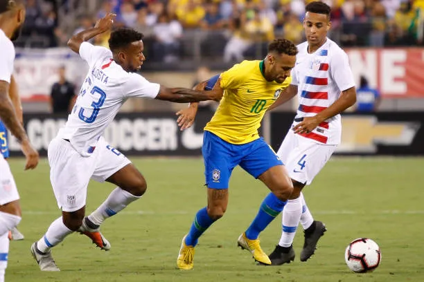 Neymar tái hiện hình ảnh quen thuộc tại World Cup - Bóng Đá