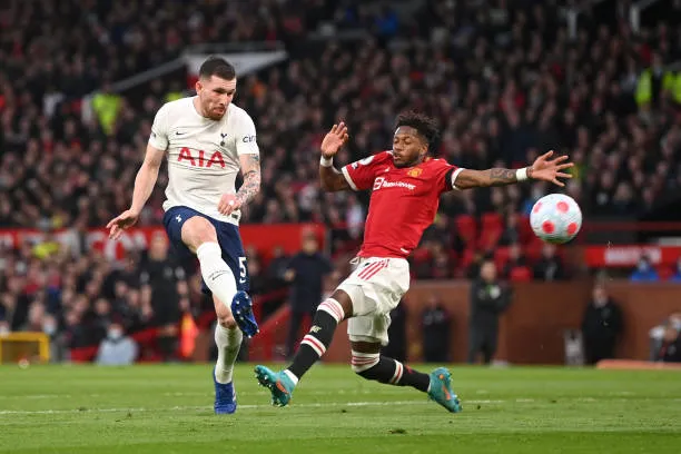 'Ông chủ tuyến giữa' xuất hiện trong trận Man Utd 3-2 Tottenham - Bóng Đá