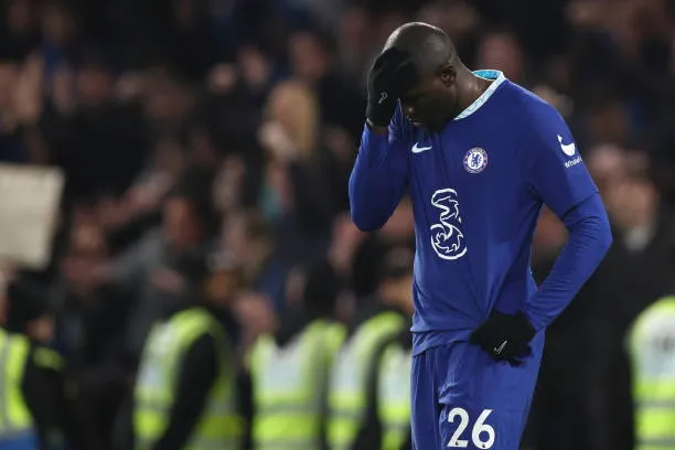 Koulibaly gây họa, Chelsea đứt mạch thắng - Bóng Đá