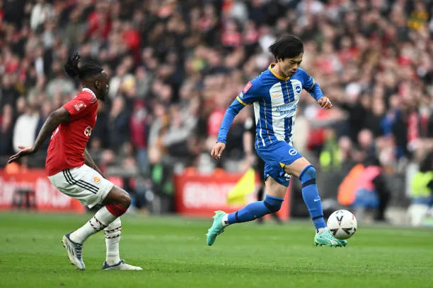Điên rồ Wan-Bissaka - Bóng Đá