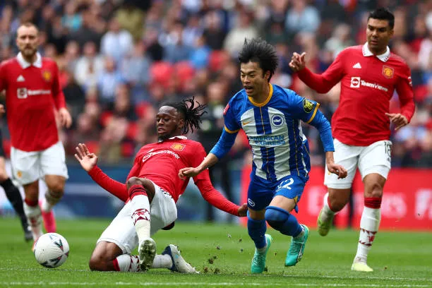 Điên rồ Wan-Bissaka - Bóng Đá