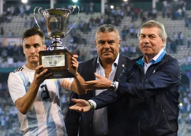 Thắng trận, Argentina vui một, Tottenham vui đến mười - Bóng Đá