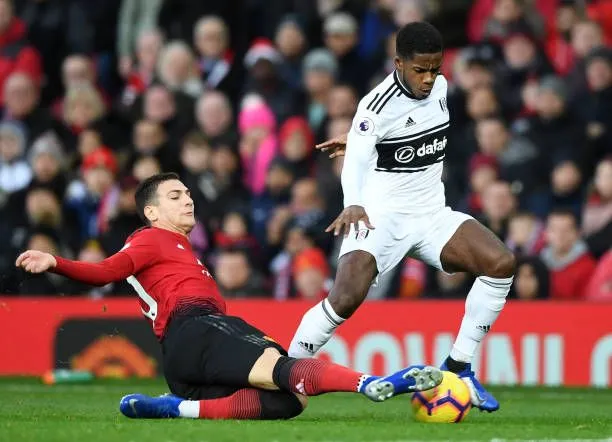 Tottenham đánh bại M.U vụ Sessegnon - Bóng Đá