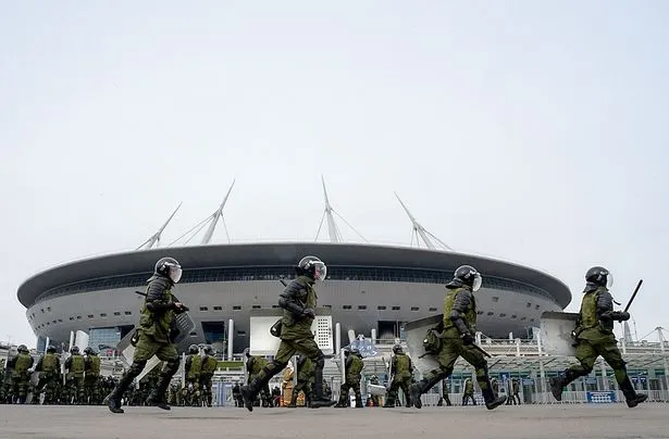 Hooligan Nga phát động 'làm thịt' World Cup 2018 - Bóng Đá