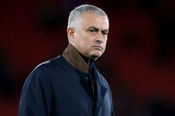 Chia tay M.U chưa đầy 24h, Jose Mourinho có ngay việc mới? - Bóng Đá