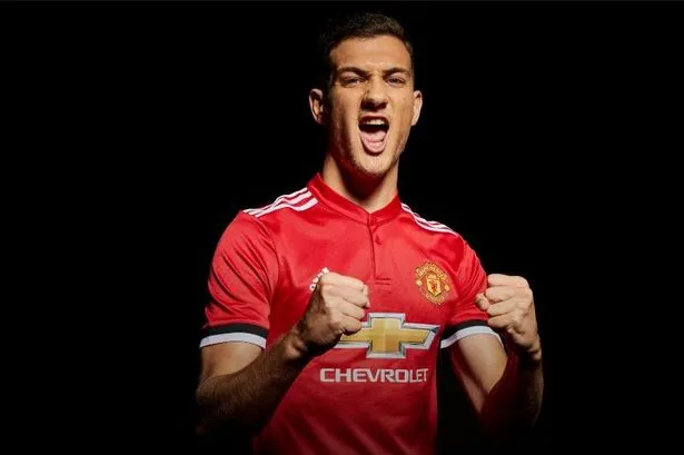 Thấy gì sau trận ra mắt Man Utd của Diogo Dalot? - Bóng Đá