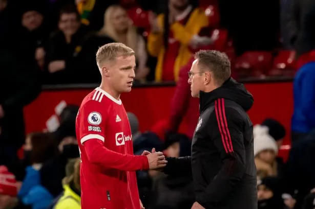 Dấu chấm hết cho Van de Beek ở Man Utd - Bóng Đá