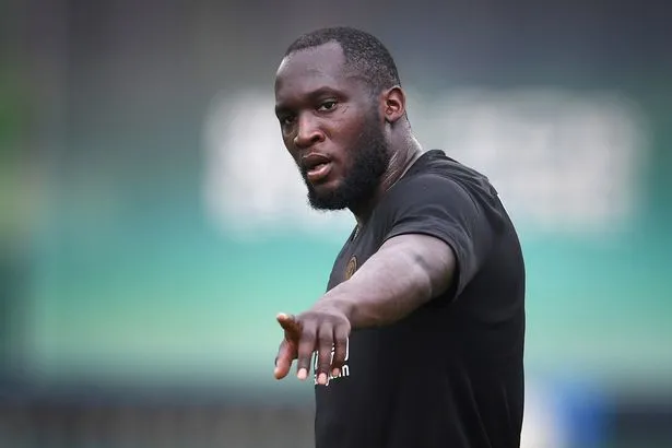 Romelu Lukaku hits back at Gary Neville and weight critics with simple declaration - Bóng Đá