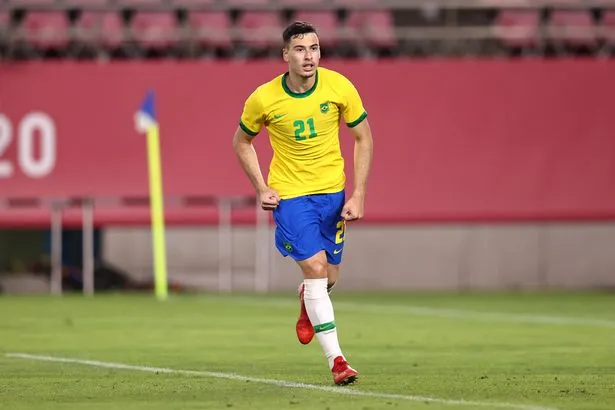 Arsenal’s Gabriel Martinelli reveals Chelsea star approached him about switching international allegiances - Bóng Đá