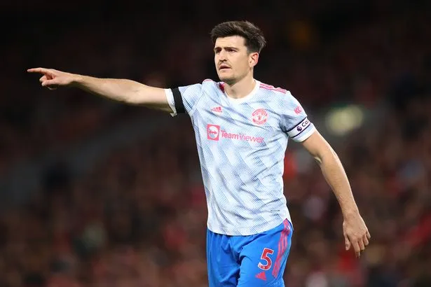 Erik ten Hag selects new 'leader' of Man Utd project in bitter blow to Harry Maguire - Bóng Đá