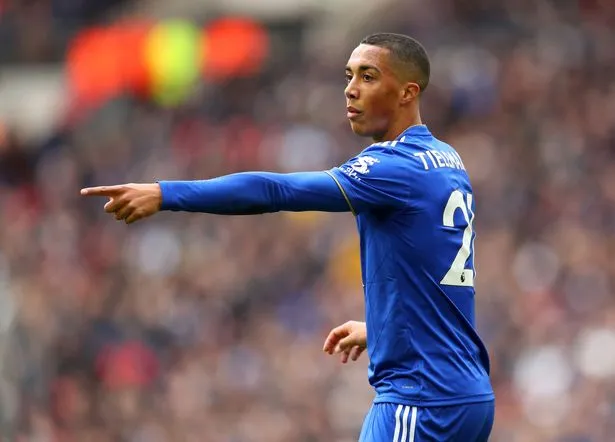  Youri Tielemans không gia hạn - Bóng Đá